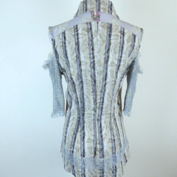 Save the Queen Short Sleeve open shoulder lace top M - Picture 6 of 8